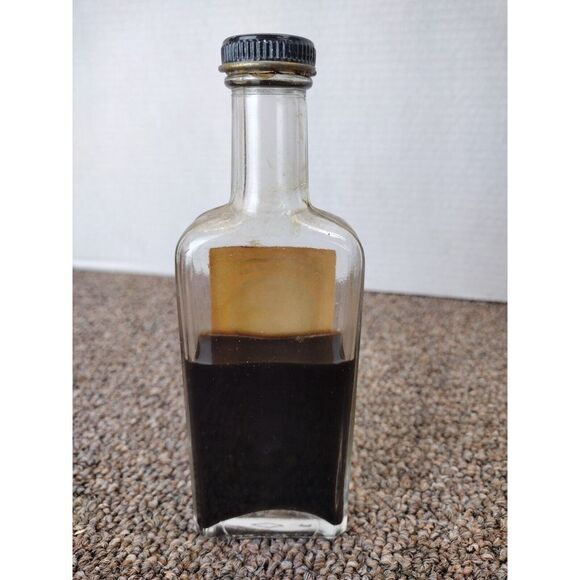 SOLIE'S FLAVORS WALNET - O Vintage Antique Glass Container with Product Minn MN - Picture 2 of 7